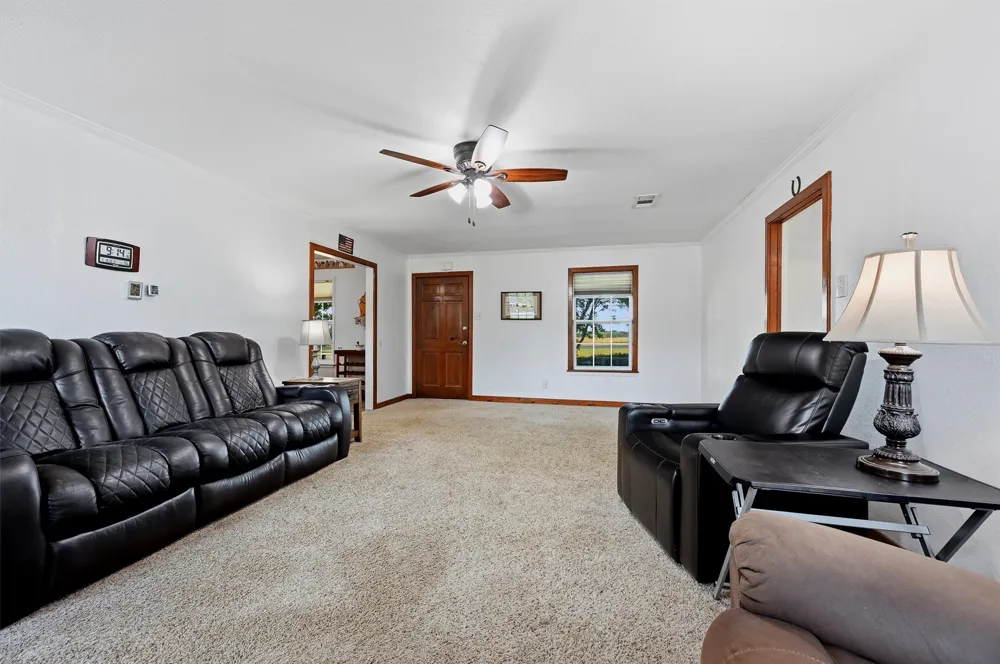 27513 State Highway 56 Whitesboro, TX 76273