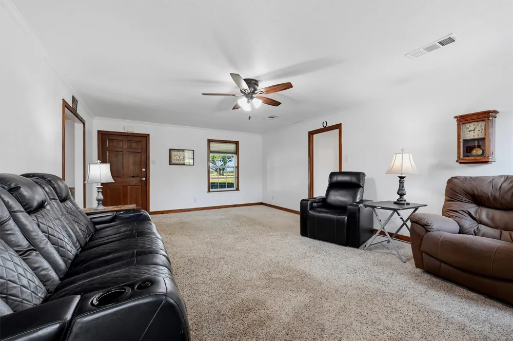 27513 State Highway 56 Whitesboro, TX 76273