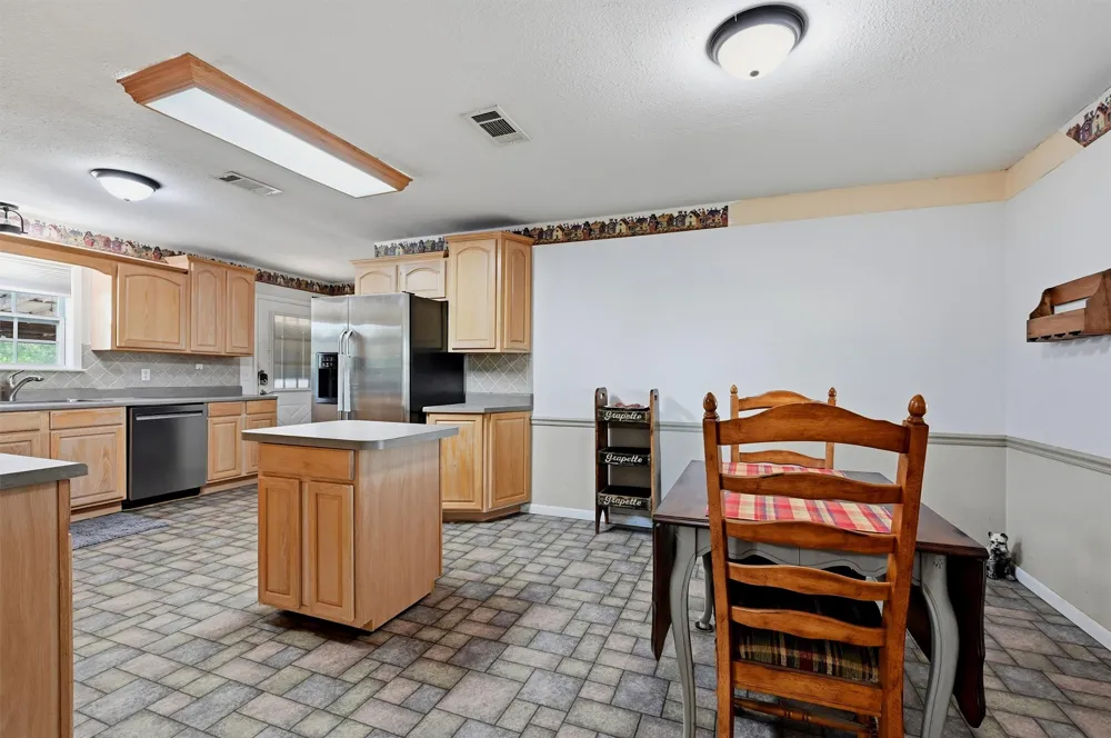 27513 State Highway 56 Whitesboro, TX 76273