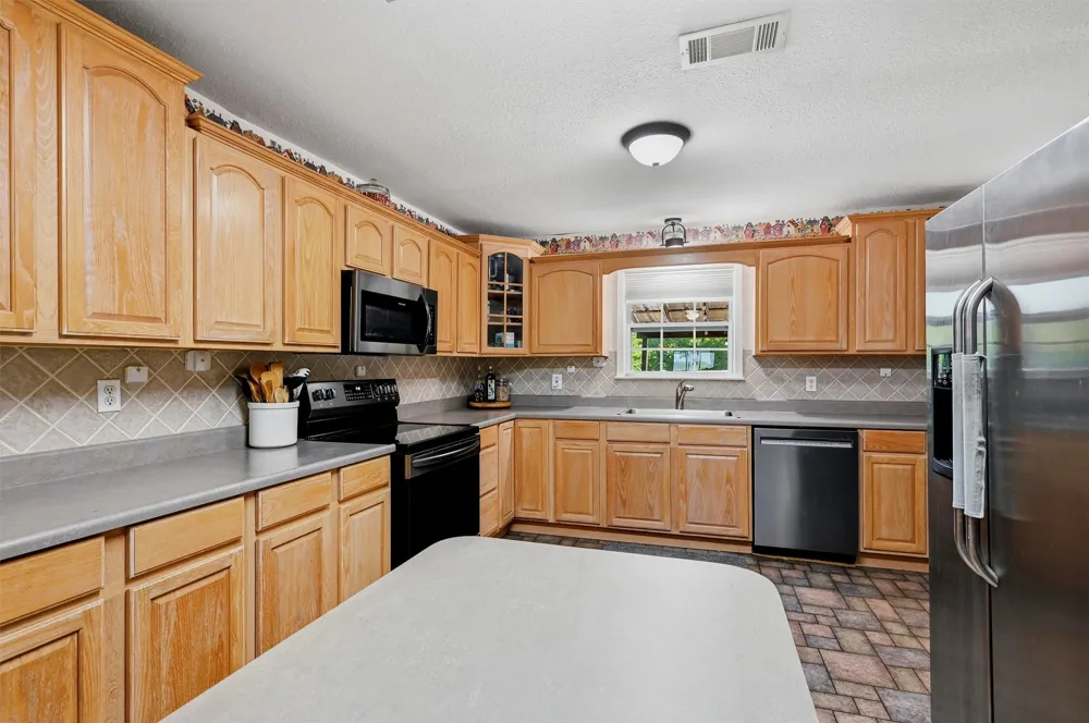 27513 State Highway 56 Whitesboro, TX 76273