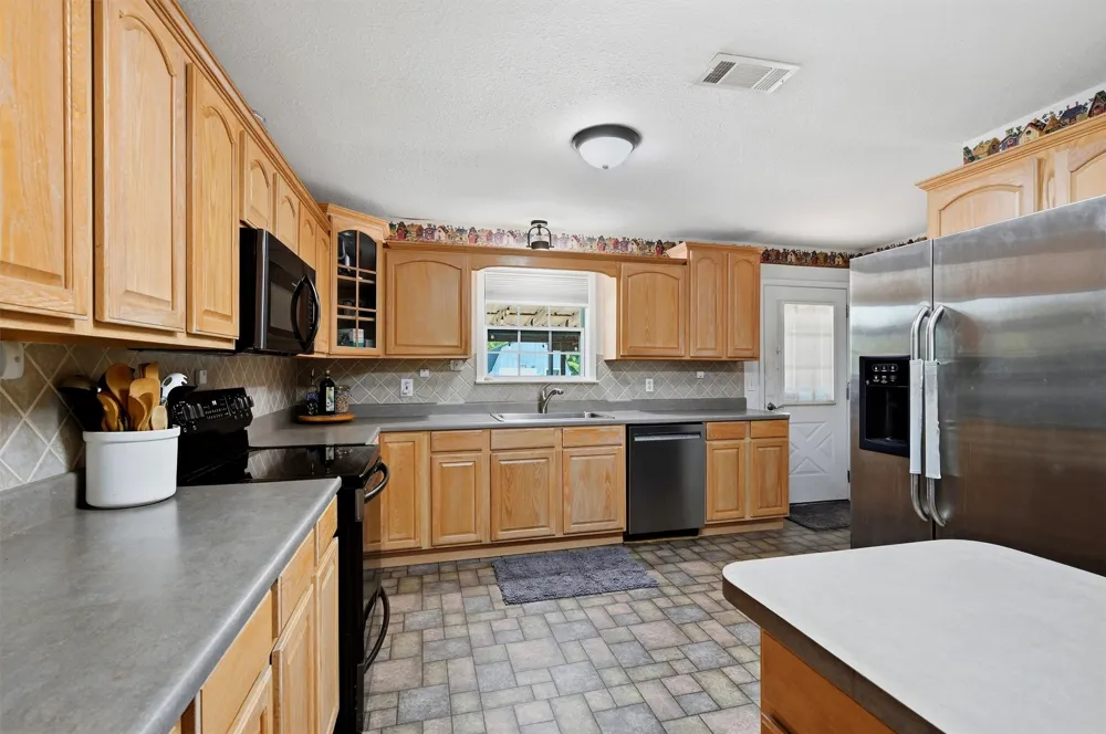 27513 State Highway 56 Whitesboro, TX 76273