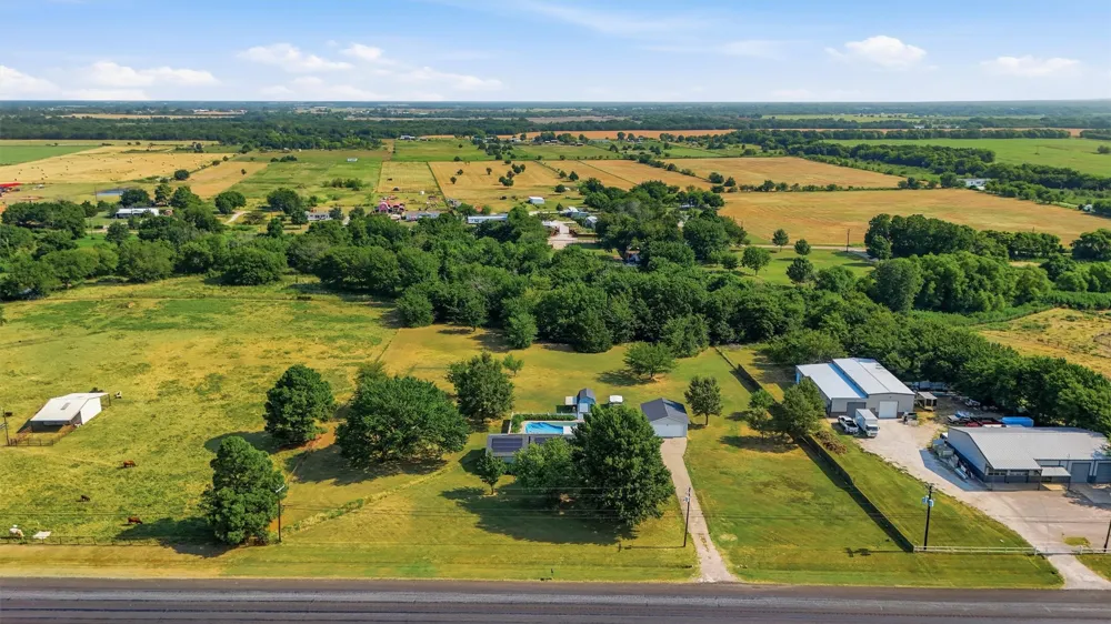 27513 State Highway 56 Whitesboro, TX 76273