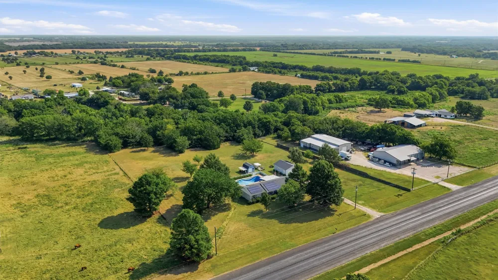 27513 State Highway 56 Whitesboro, TX 76273