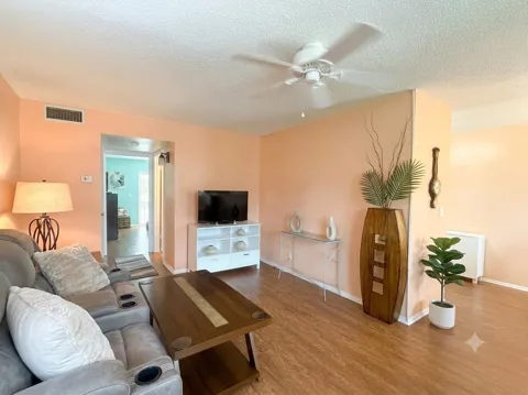28 PINE ARBOR #105