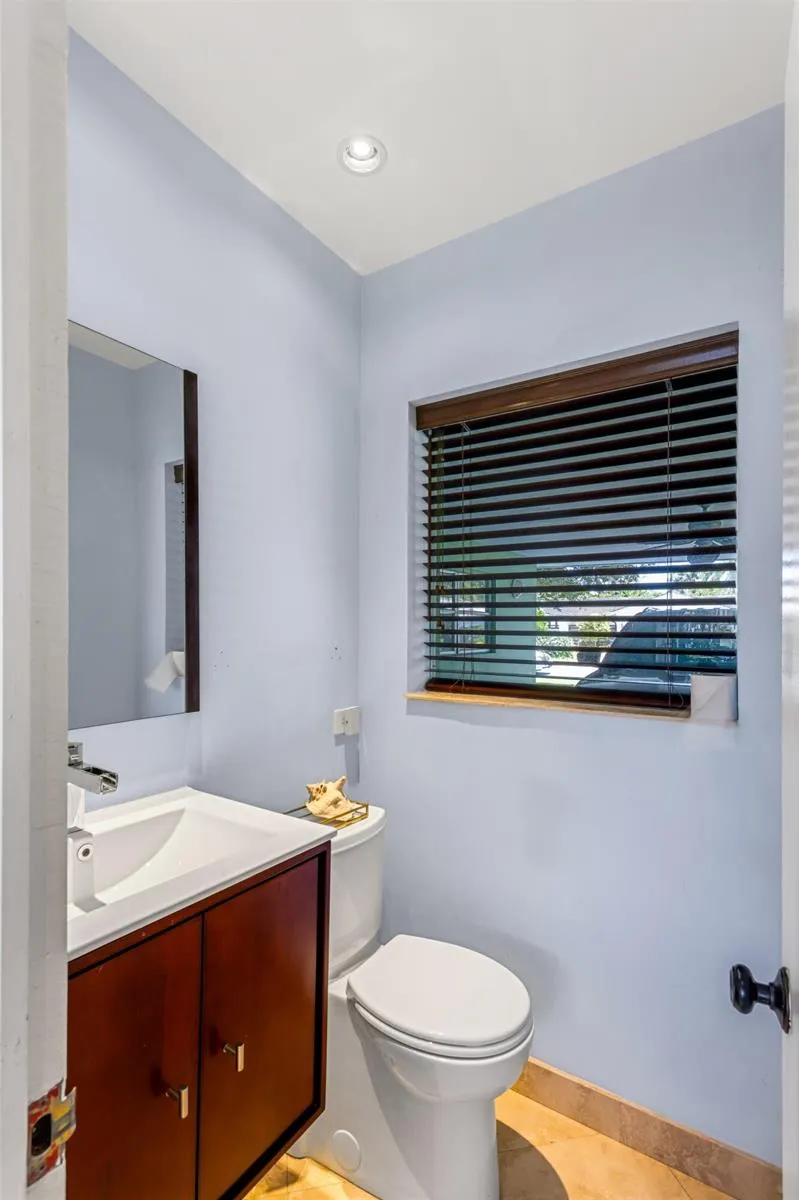 2605 RIVERSIDE DRIVE Pompano Beach, FL 33062