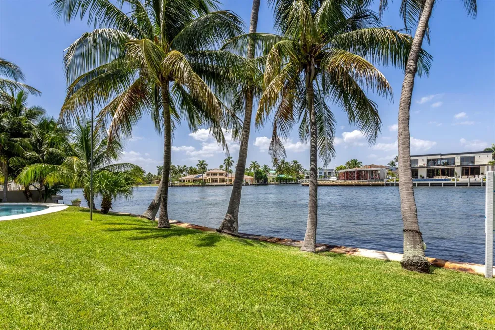 2605 RIVERSIDE DRIVE Pompano Beach, FL 33062