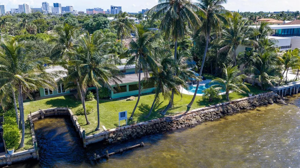 2605 RIVERSIDE DRIVE Pompano Beach, FL 33062
