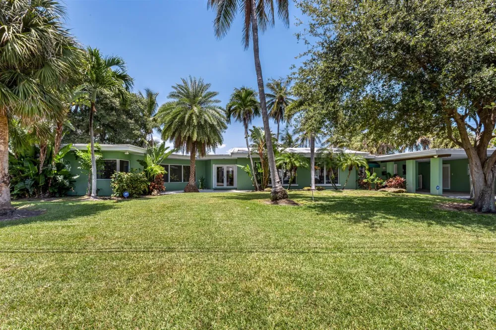 2605 RIVERSIDE DRIVE Pompano Beach, FL 33062