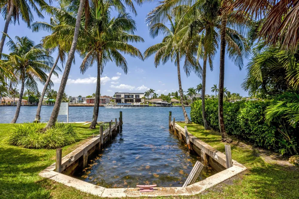 2605 RIVERSIDE DRIVE Pompano Beach, FL 33062