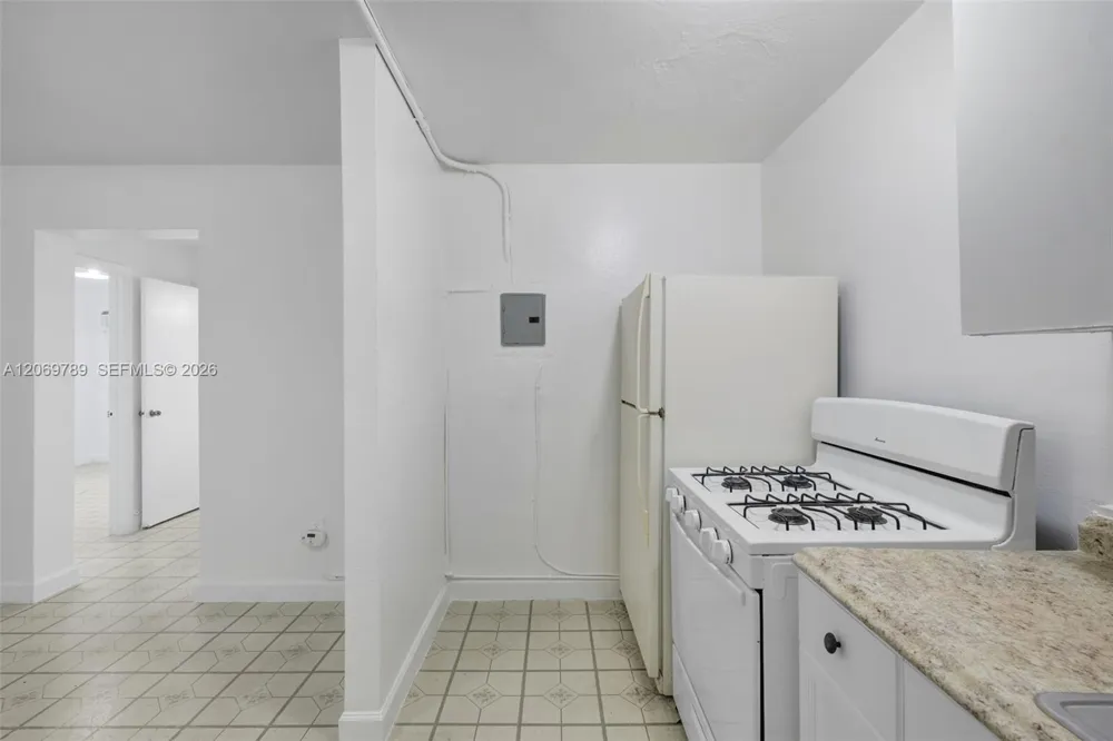 126 SW 18th Ave #4 Miami, FL 33135