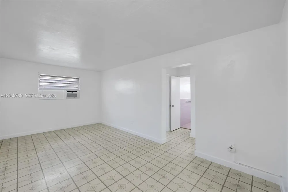 126 SW 18th Ave #4 Miami, FL 33135