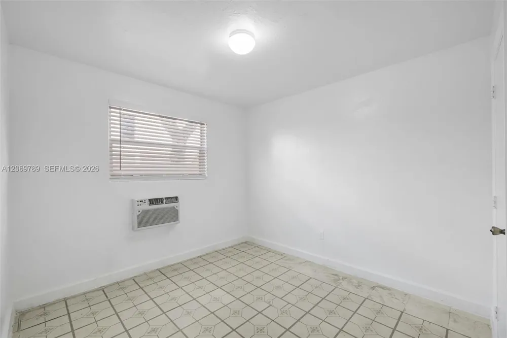 126 SW 18th Ave #4 Miami, FL 33135