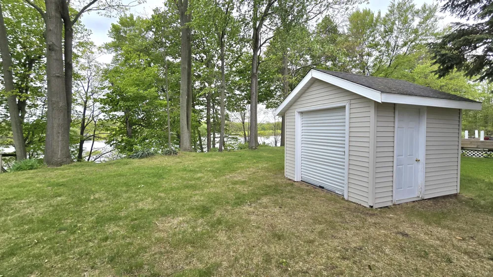 3220 Fairhaven Drive Allegan Township, MI 49010