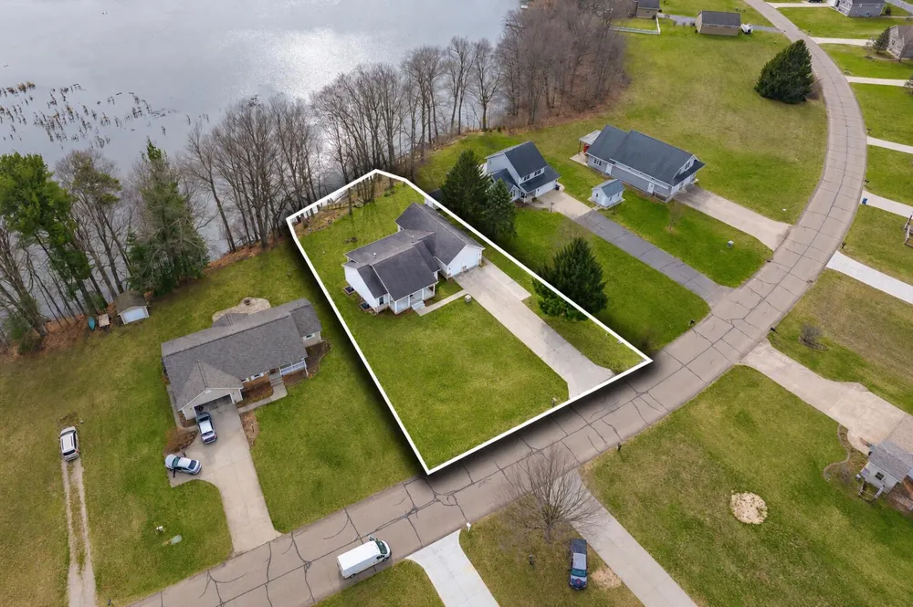 3220 Fairhaven Drive Allegan Township, MI 49010