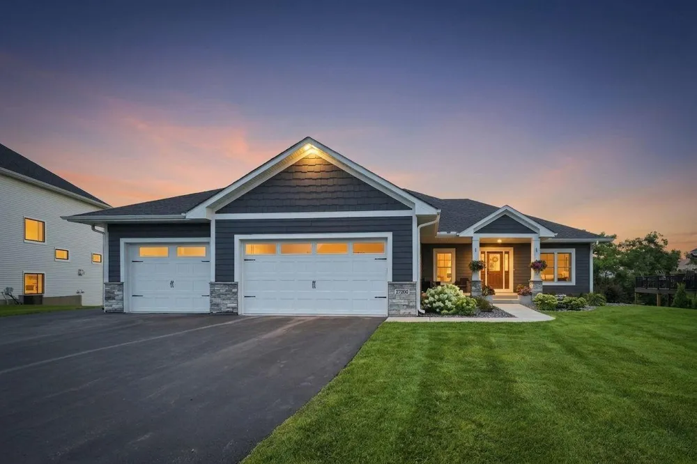 27200 Petes Hill Trail Elko New Market, MN 55020