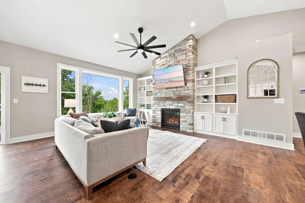 27200 Petes Hill Trail Elko New Market, MN 55020