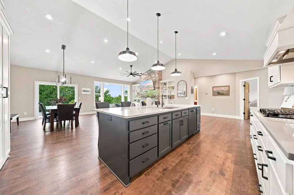 27200 Petes Hill Trail Elko New Market, MN 55020