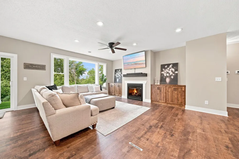 27200 Petes Hill Trail Elko New Market, MN 55020
