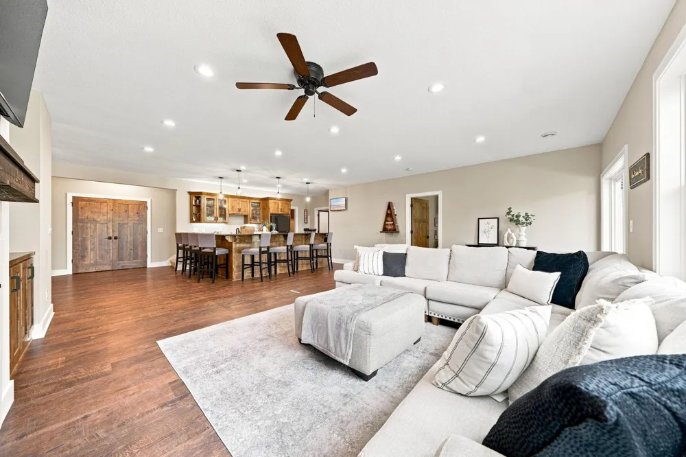 27200 Petes Hill Trail Elko New Market, MN 55020