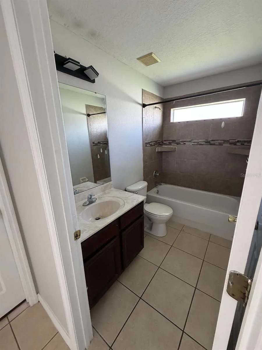 3035 BUCKEYE POINTE DRIVE Winter Haven, FL 33881
