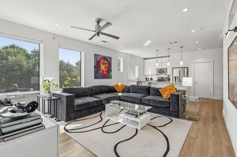 4107 Bowser Avenue #102