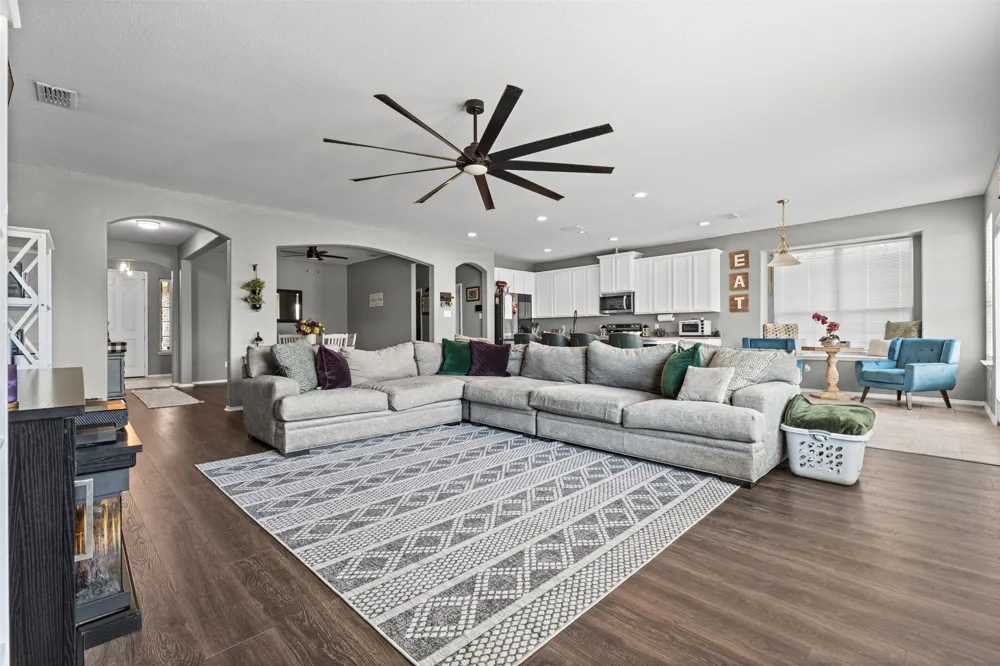 227 Hackney Street Waxahachie, TX 75165