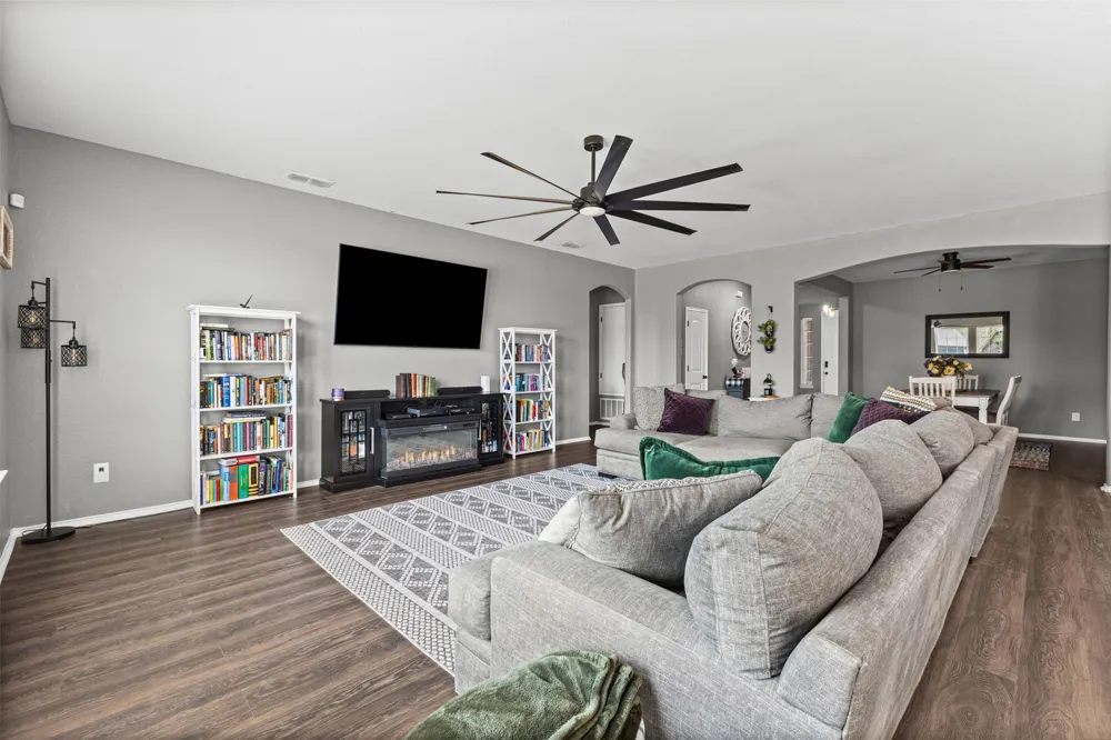 227 Hackney Street Waxahachie, TX 75165