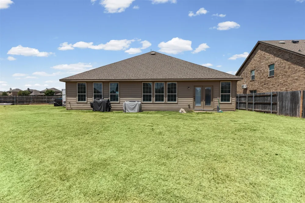 227 Hackney Street Waxahachie, TX 75165