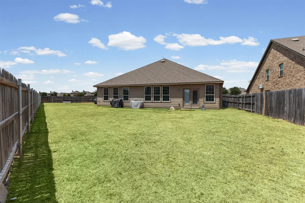 227 Hackney Street Waxahachie, TX 75165
