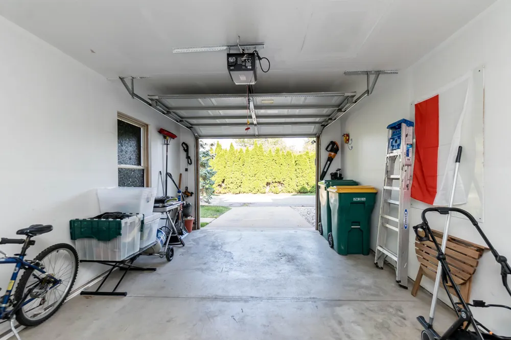 7612 Lacy Drive Belleville, MI 48111