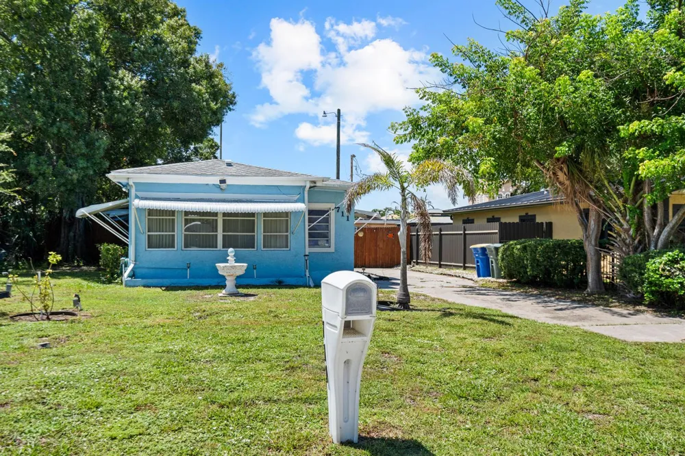 711 Cedar Place Fort Pierce, FL 34950