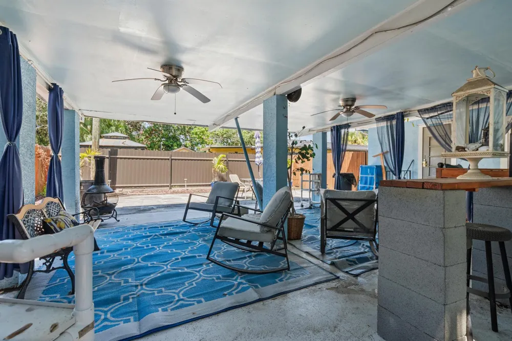 711 Cedar Place Fort Pierce, FL 34950