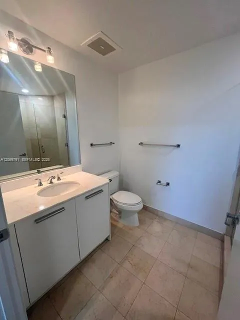 1060 Brickell Ave #2217 Miami, FL 33131