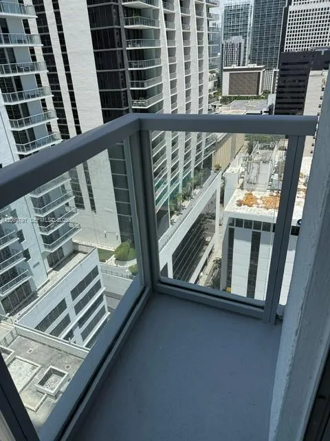 1060 Brickell Ave #2217 Miami, FL 33131