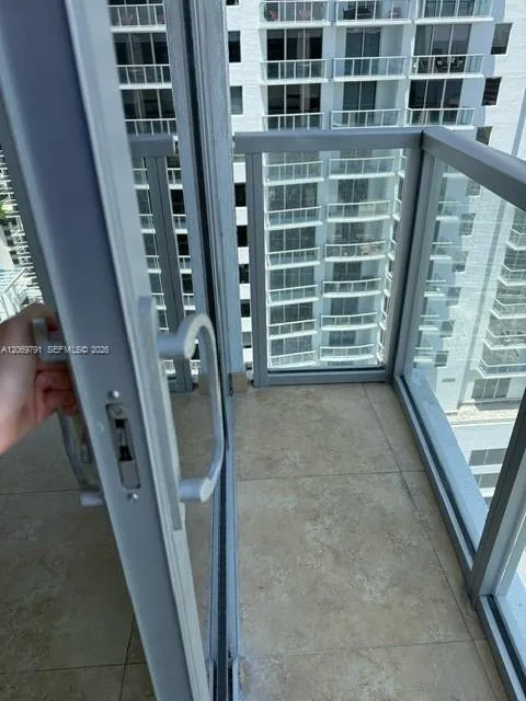 1060 Brickell Ave #2217 Miami, FL 33131
