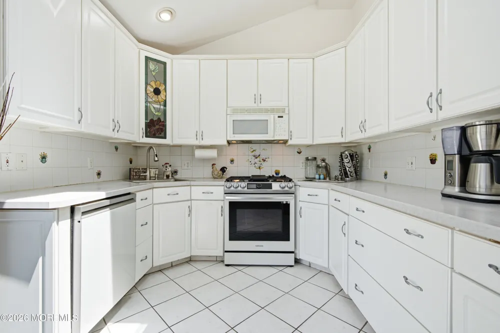 203 Central Avenue Edison, NJ 08817