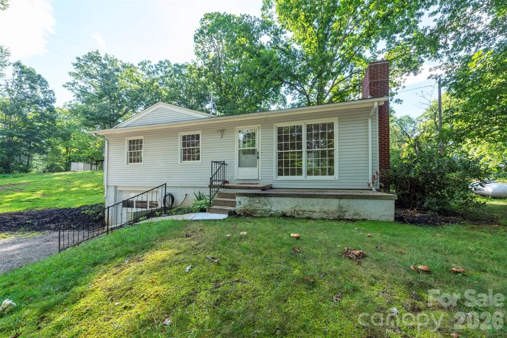 76 Maple Springs Road Asheville, NC 28805
