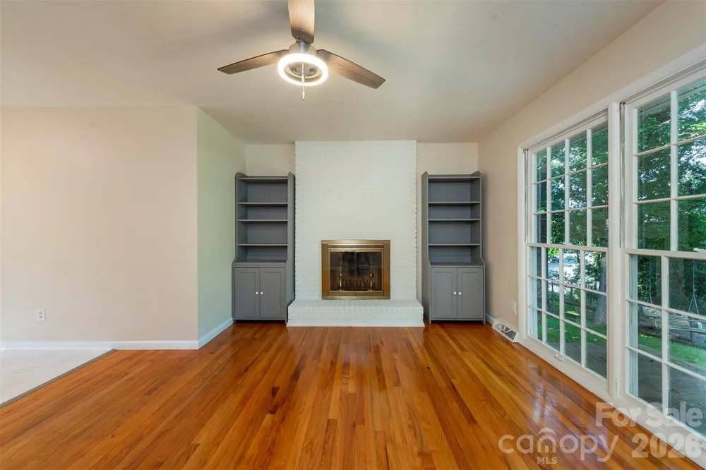 76 Maple Springs Road Asheville, NC 28805