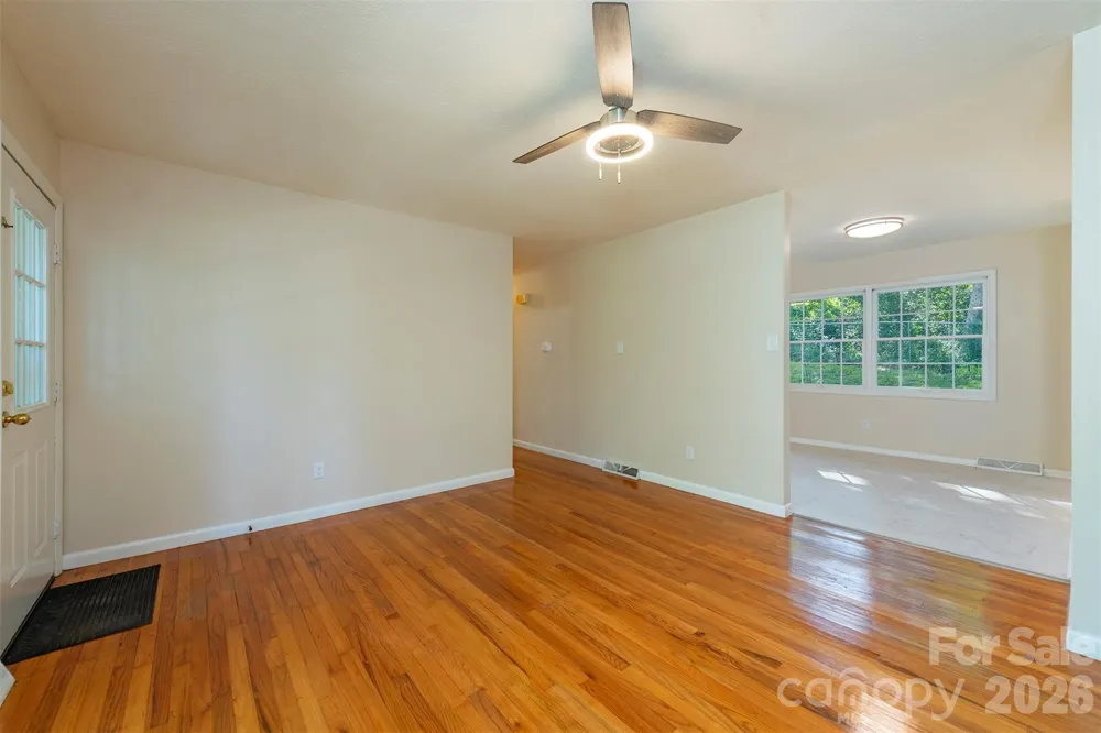 76 Maple Springs Road Asheville, NC 28805