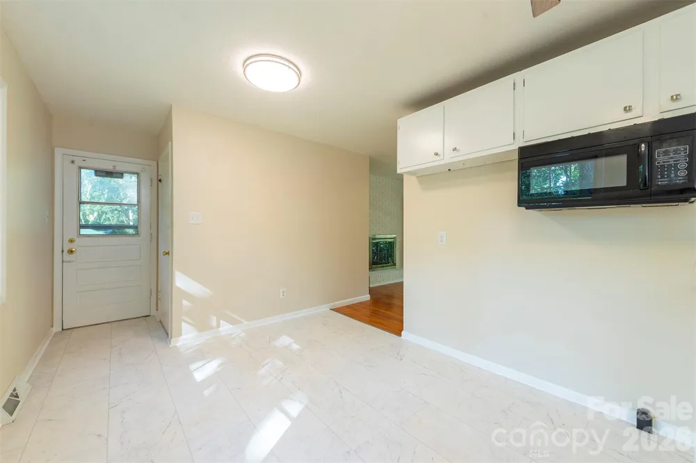 76 Maple Springs Road Asheville, NC 28805
