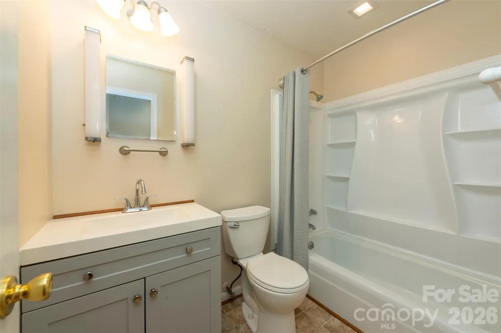 76 Maple Springs Road Asheville, NC 28805