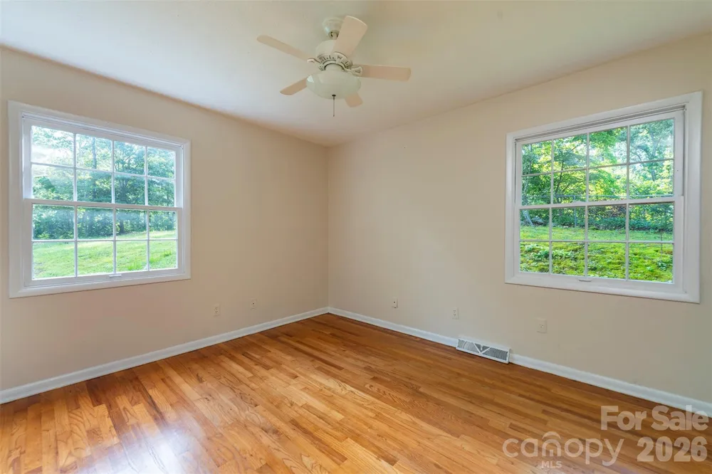 76 Maple Springs Road Asheville, NC 28805