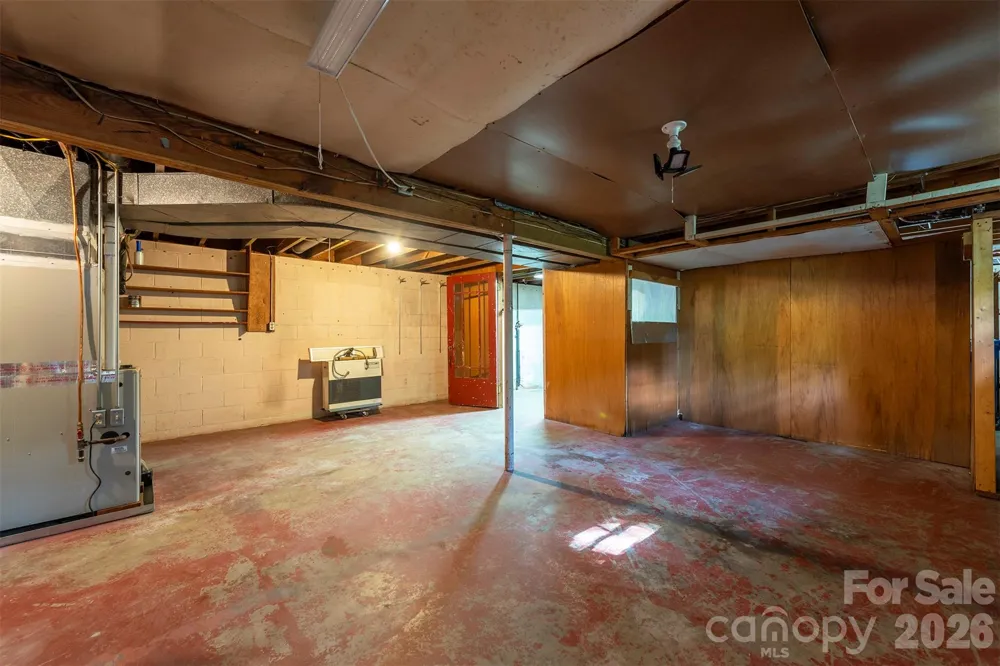 76 Maple Springs Road Asheville, NC 28805