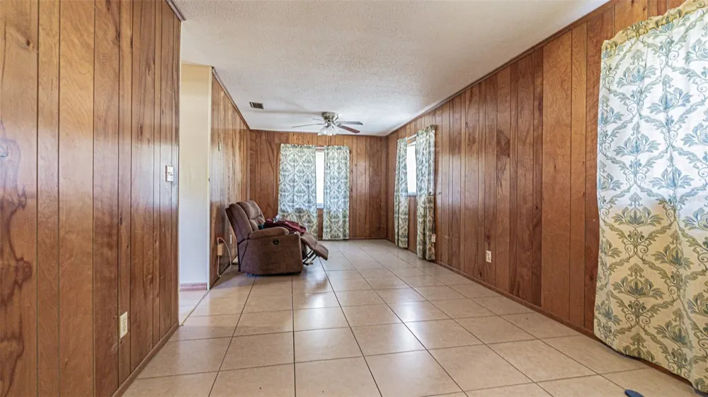 3902 AUTUMN PALM DRIVE Zephyrhills, FL 33541