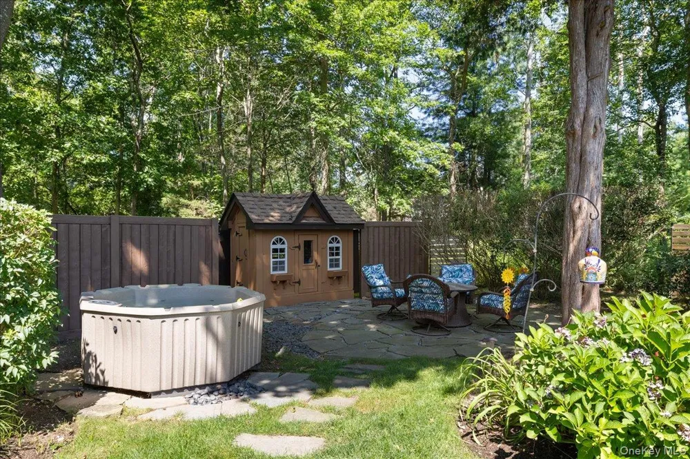 595 Greenfields Lane Southold, NY 11971