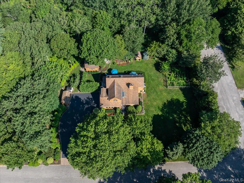 595 Greenfields Lane Southold, NY 11971