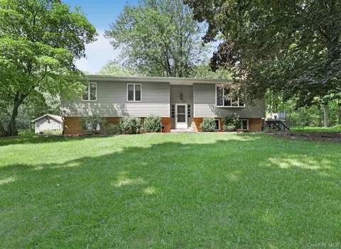 2333 Mountain Road