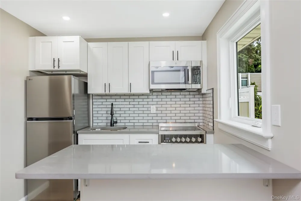 29 Tyler Street #9 Rocky Point, NY 11778