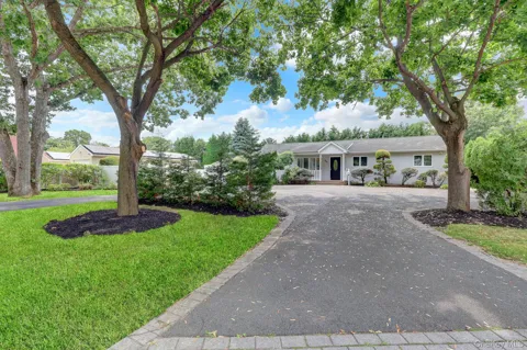 466 W 4th Street