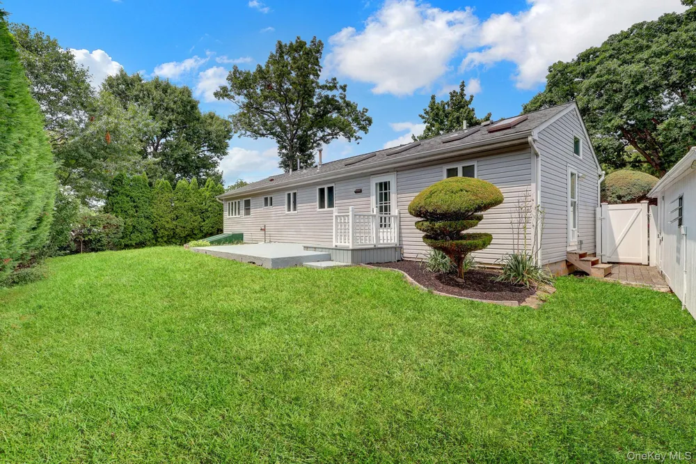 466 W 4th Street West Islip, NY 11795